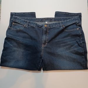 Jennifer Lopez Capri Jeans. Size 22W. Excellent used condition.